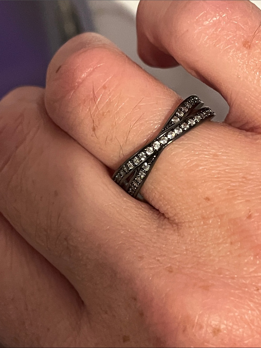 Black-rhodium plated Crisscross pavé ring